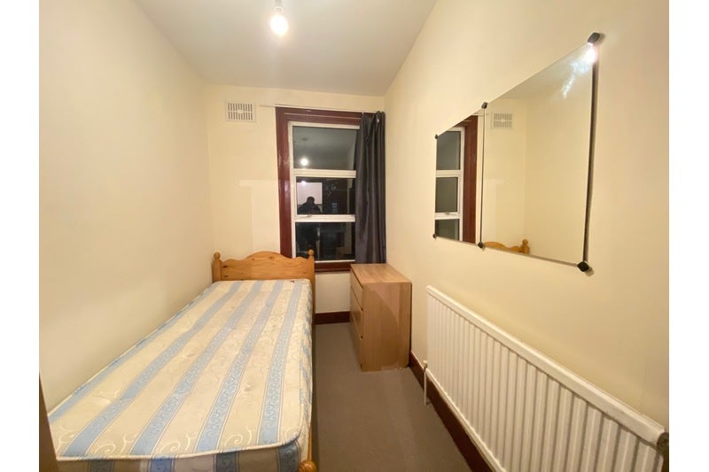 Flat Mirabel Road in Greater London