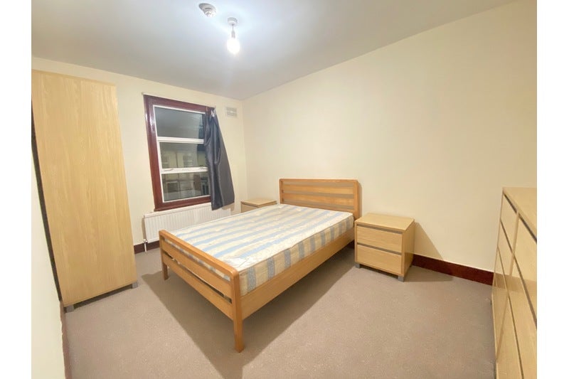 Flat Mirabel Road in Greater London