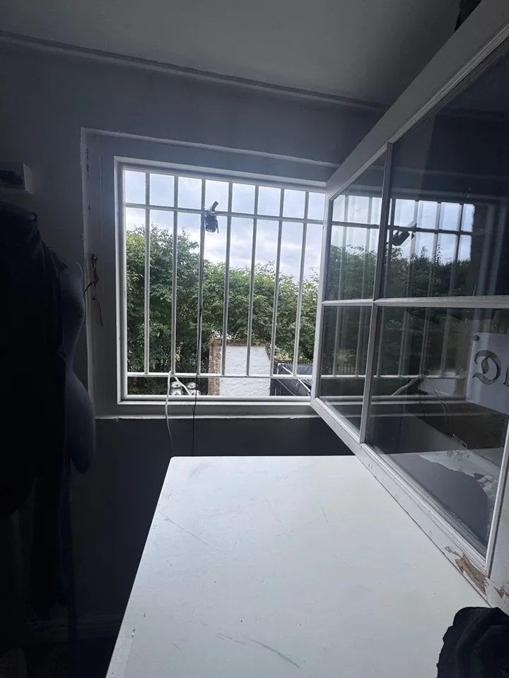 Flat Elwin Street in Greater London