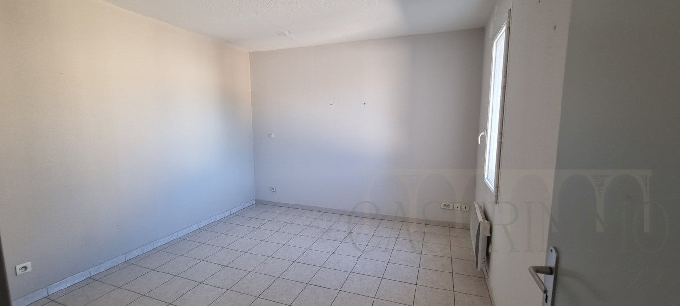 Flat Grand Rue Louis Bouis in Sussargues