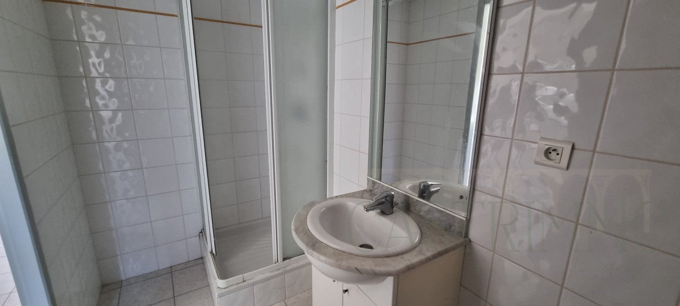 Flat Grand Rue Louis Bouis in Sussargues