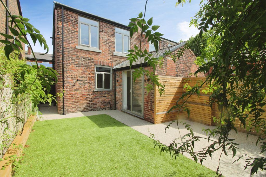 House Ernest Street in Prestwich