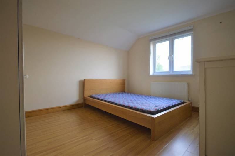 Room Monument Gardens in Greater London