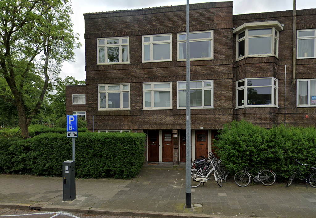 Kamer E. Thomassen à Thuessinklaan in Groningen