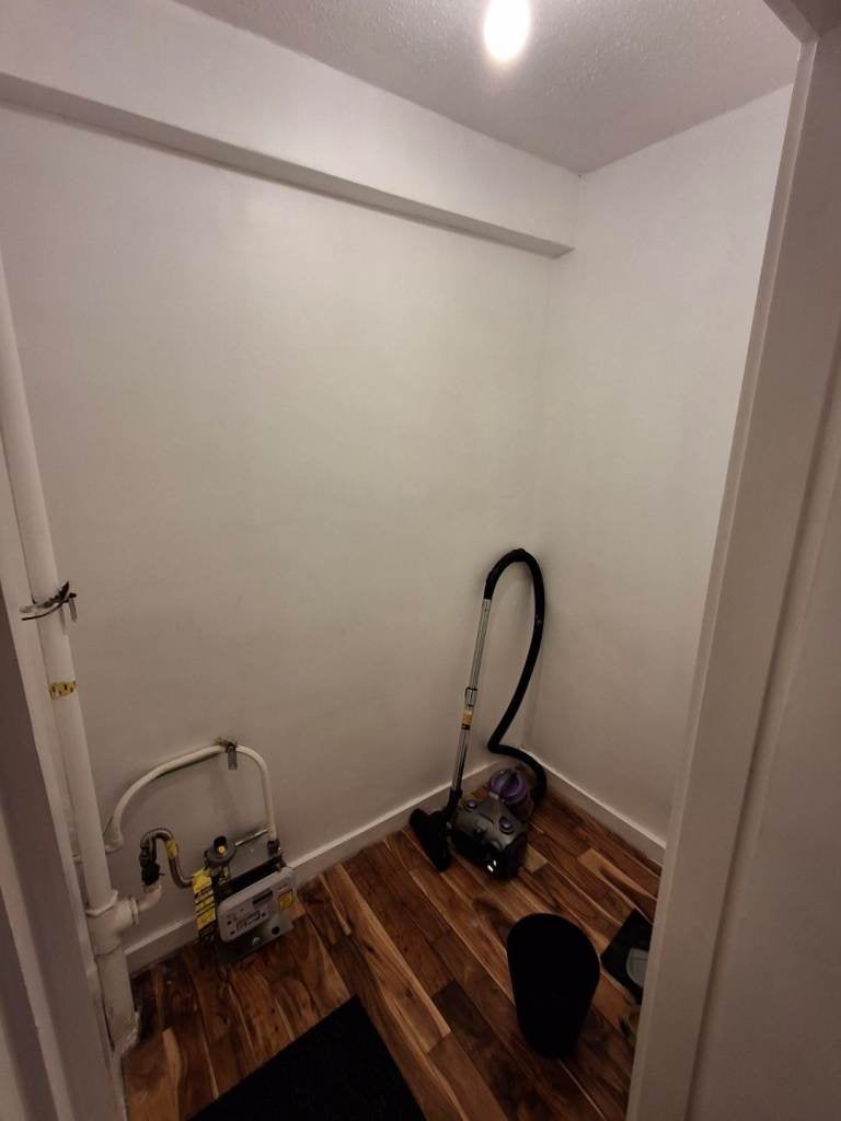 Flat Dundasvale Court in Glasgow