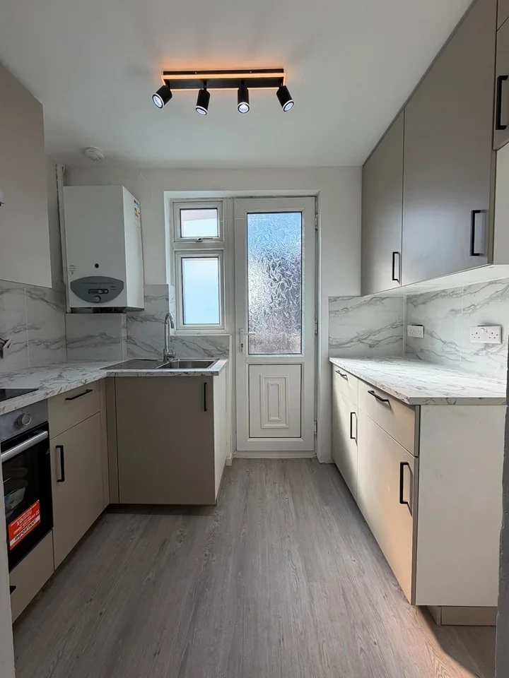 Flat Woodberry Down in Greater London