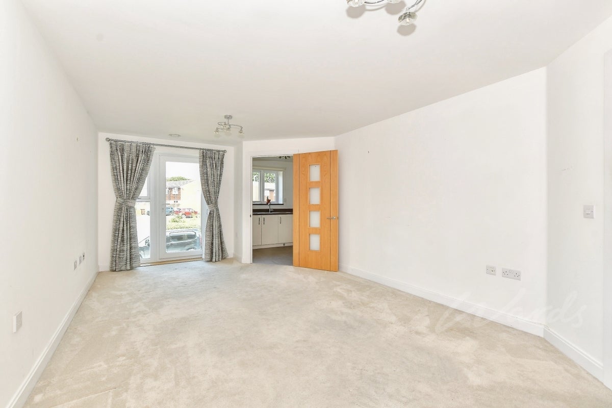 Flat Small Hythe Road in Tenterden