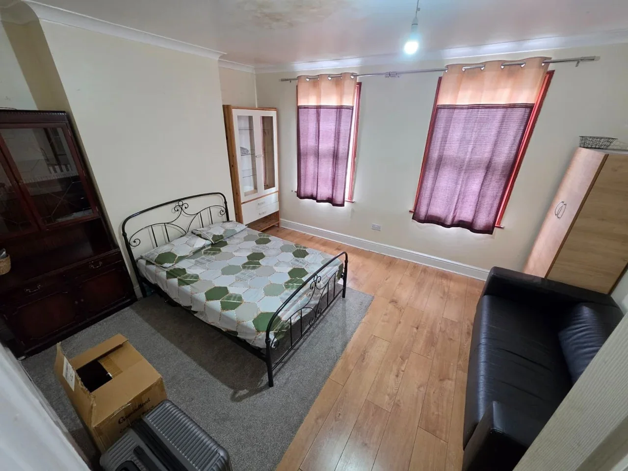 Room St. Marys Road in Greater London