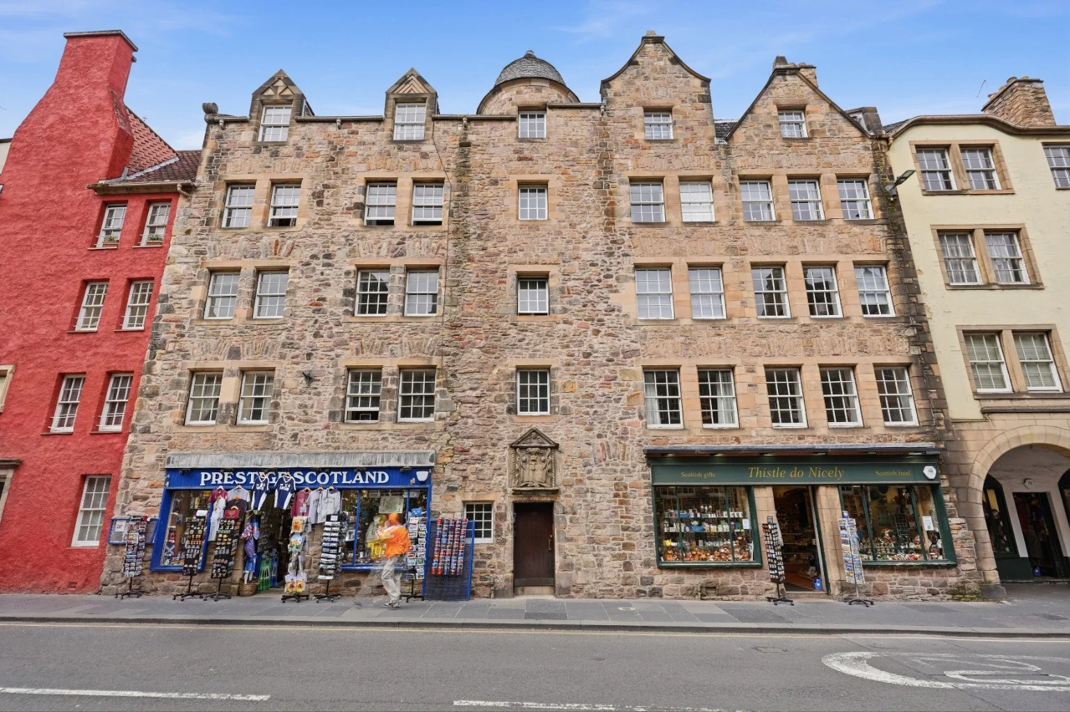 Flat Canongate in City of Edinburgh