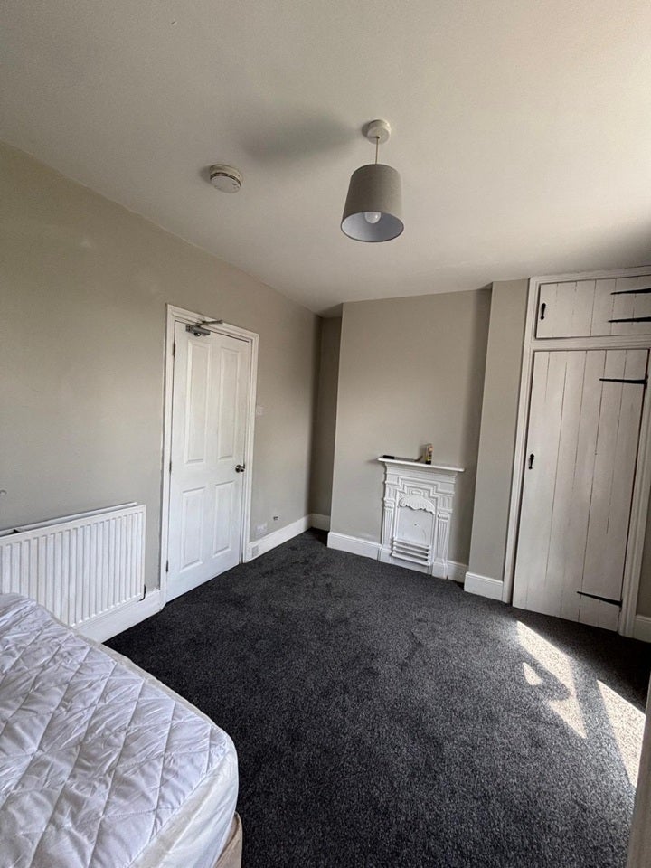 Room Hurcott Road in Wyre Forest