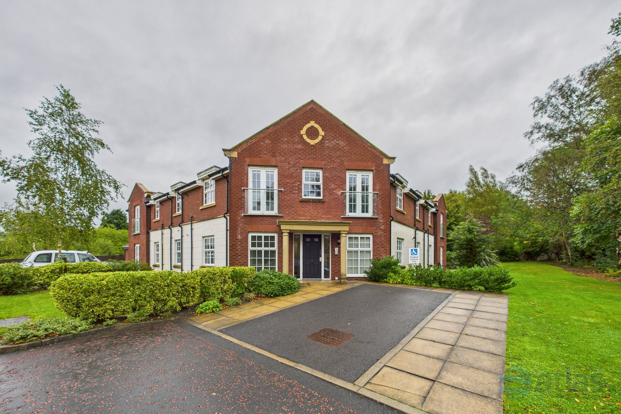Flat Holly Bank Avenue in Knowsley
