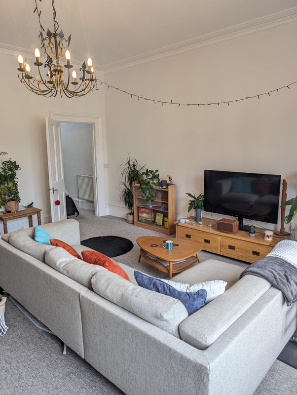 Room Alma Vale Road in Bristol