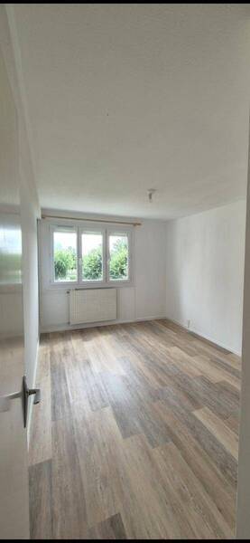 Flat Rue Ambroise Paré in Charnay-lès-Mâcon