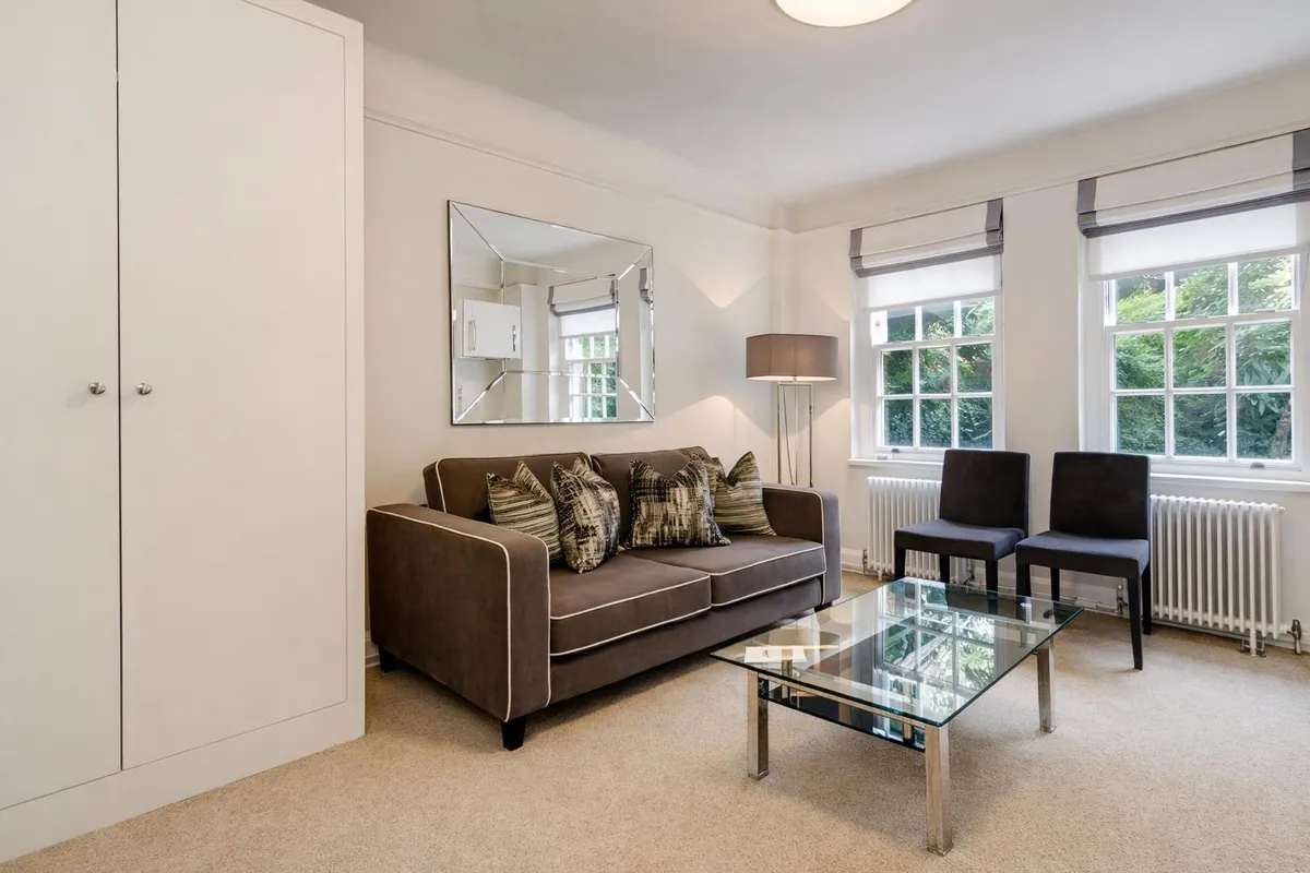 Flat Fulham Road in Greater London