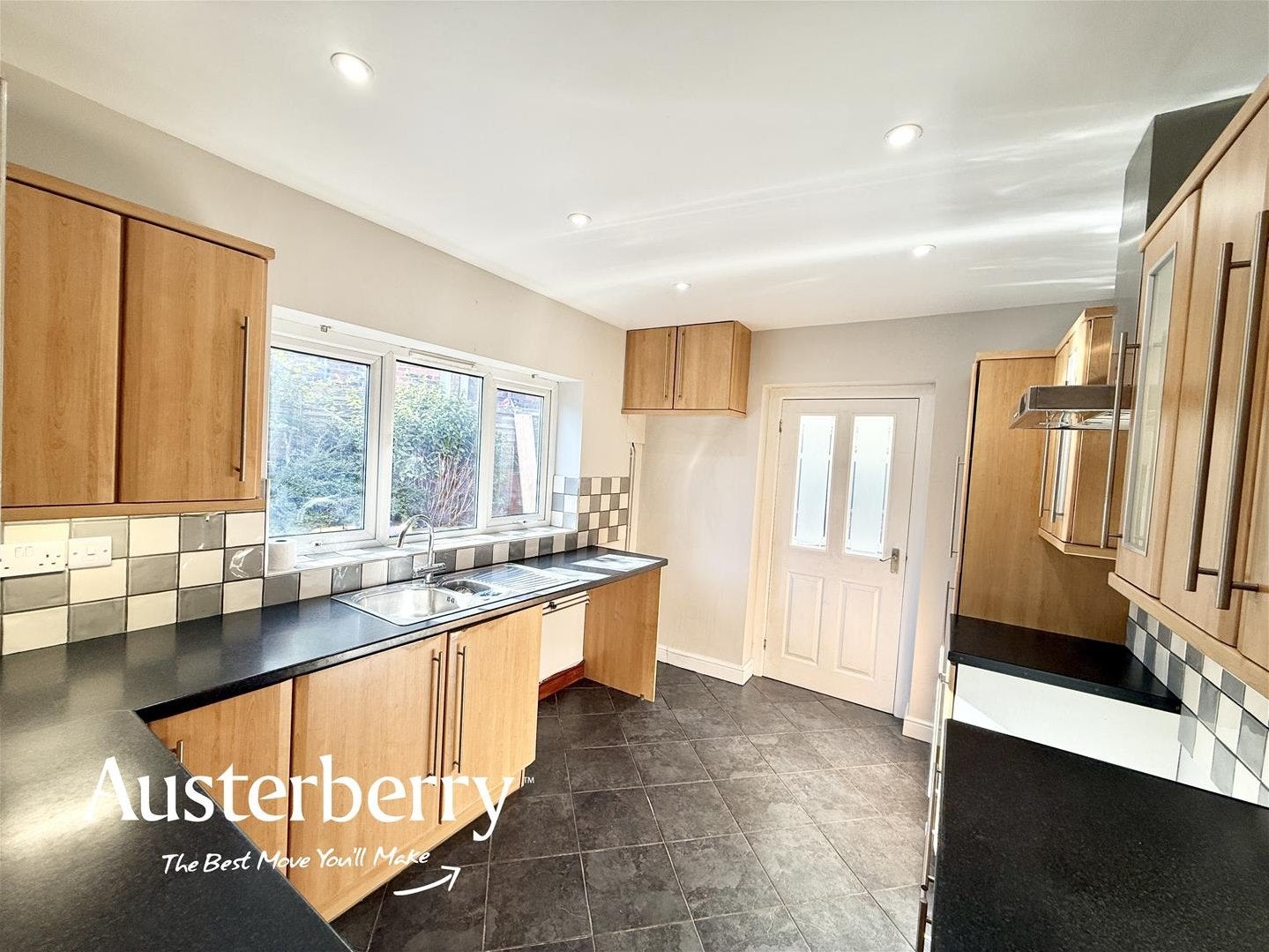 House Waterhead Road in Stoke-on-Trent