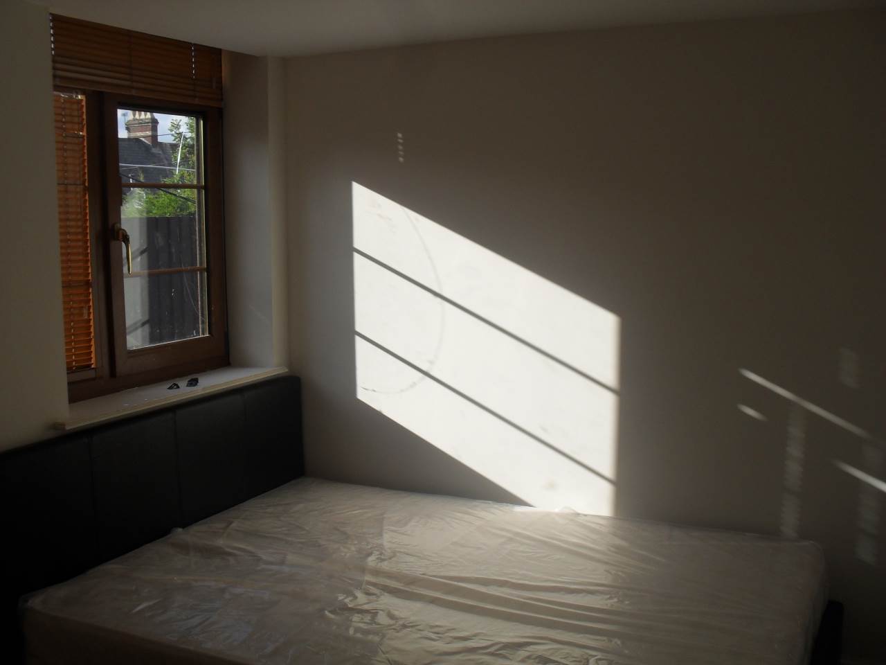Flat Wyeverne Road in Cardiff