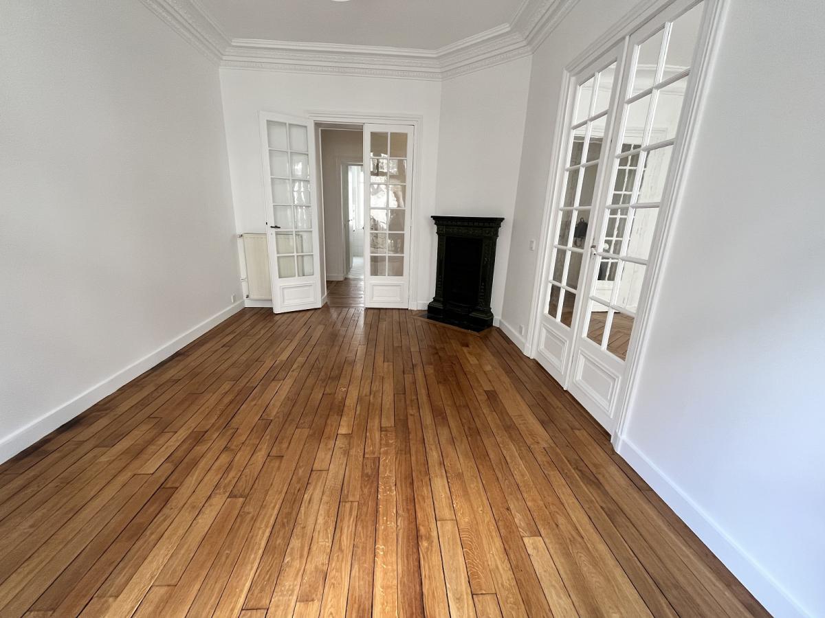 Appartement Rue Pierre Demours à Paris