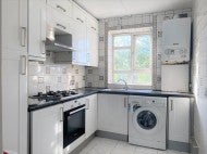 Flat Oak Lane in Greater London