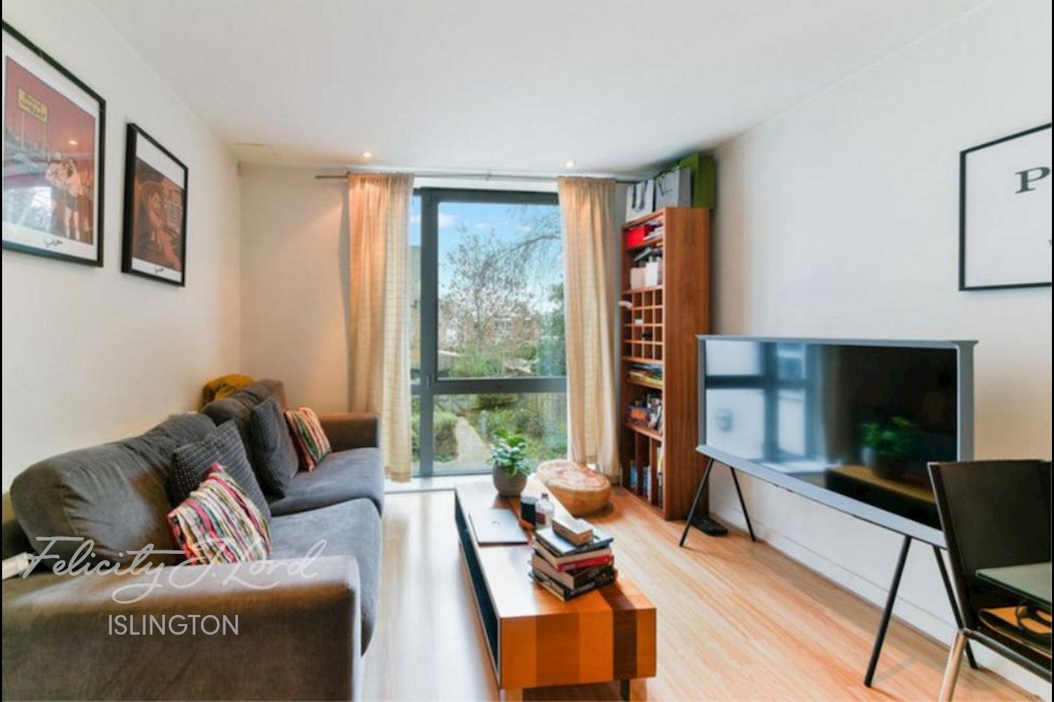 Flat Highbury Grove in Greater London