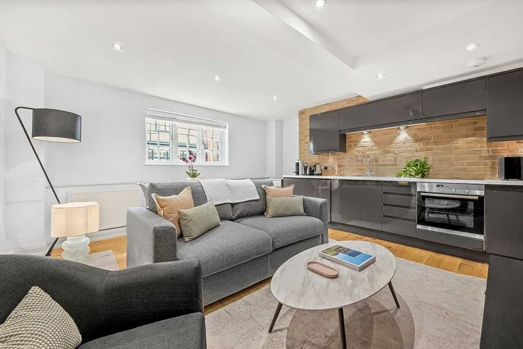 Flat Bateman Street in City of Westminster
