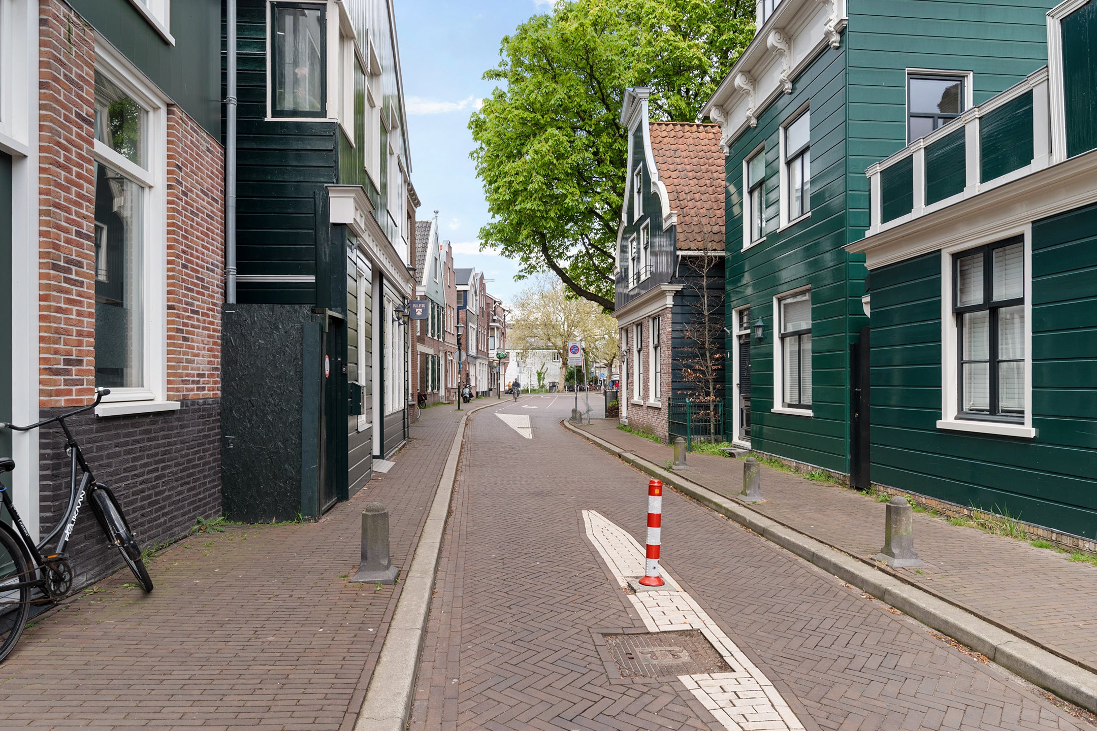 Twee-onder-één-kap te koop: Hogendijk 5, Zaandam