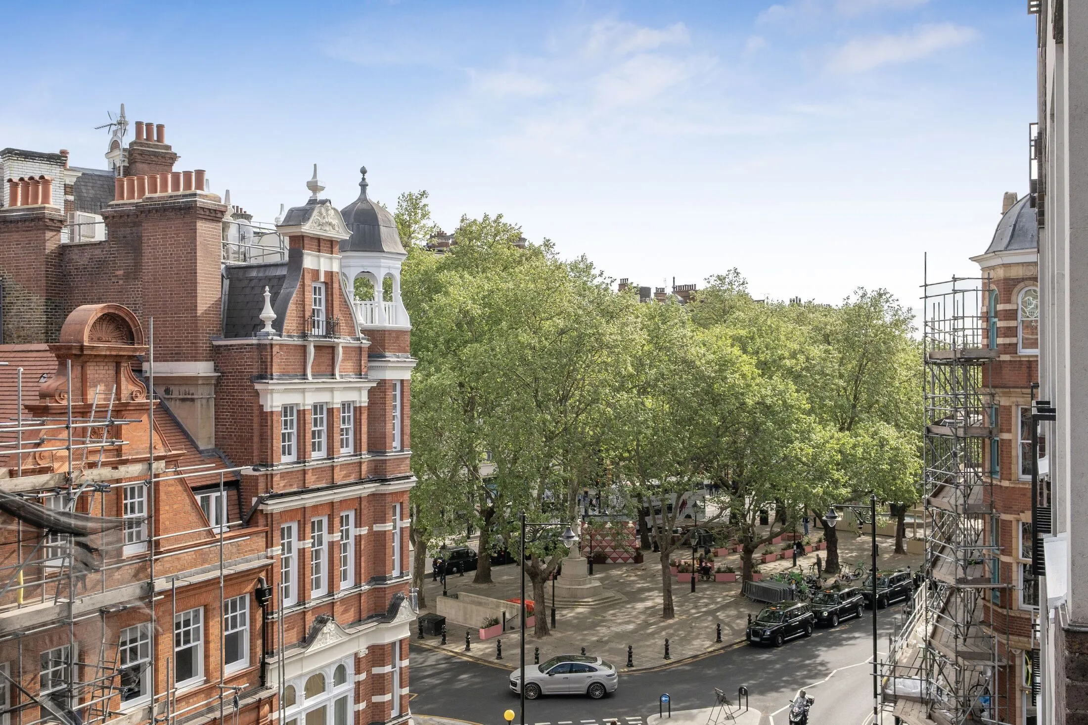 Flat Sloane Square in Greater London