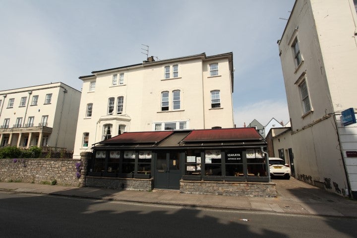 Flat Apsley Road in Bristol