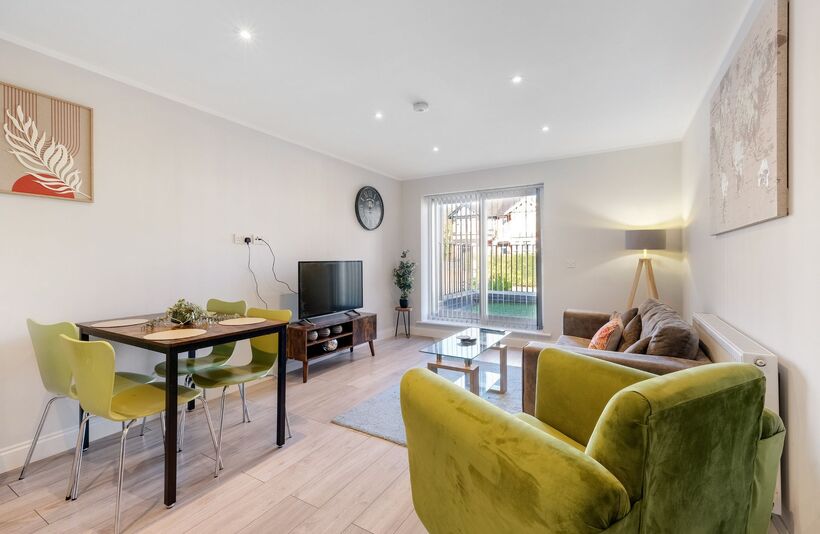 Flat West Wycombe Road in High Wycombe