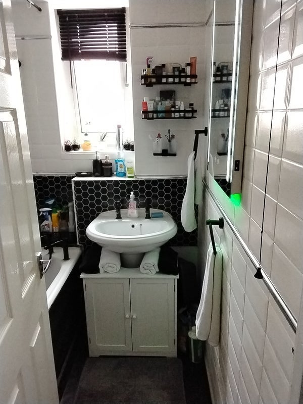 Room Sylvan Road in Greater London
