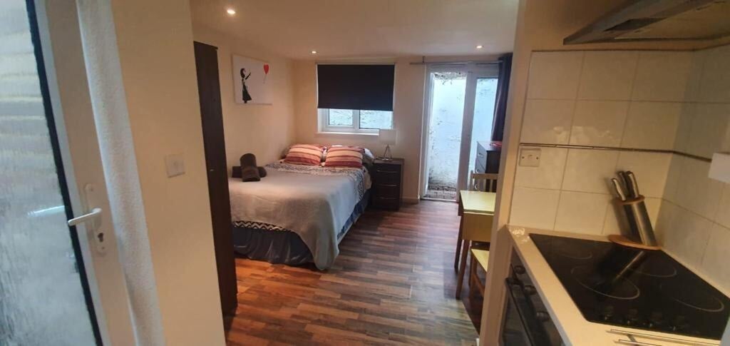 Flat Ash Grove in Greater London
