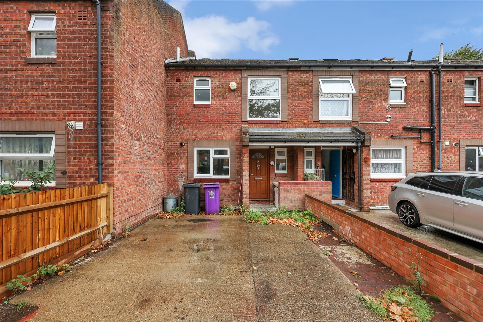 Flat Rectory Square in Greater London