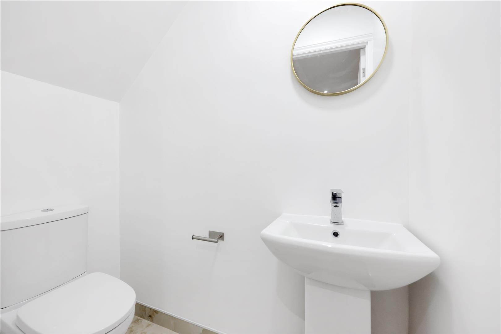Flat Rectory Square in Greater London