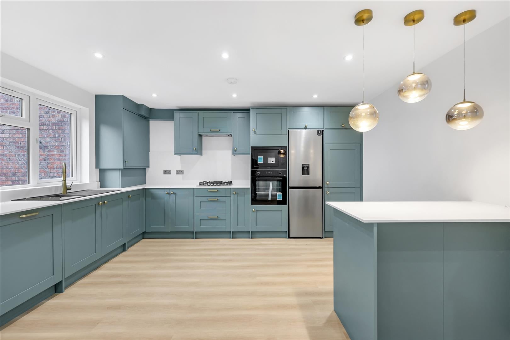 Flat Rectory Square in Greater London