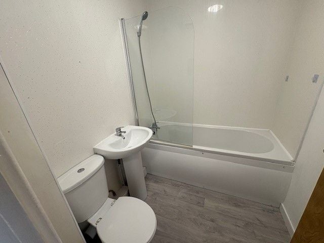 Flat Dallow Road in Luton