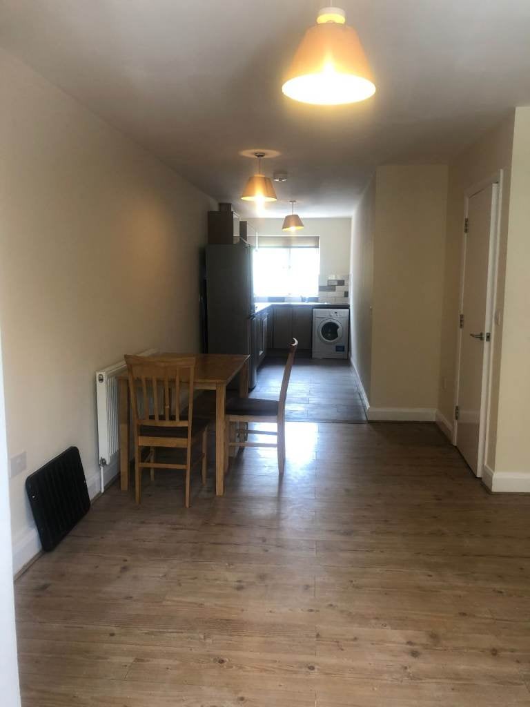 Flat Cottington Road in Greater London