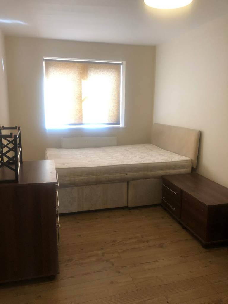 Flat Cottington Road in Greater London