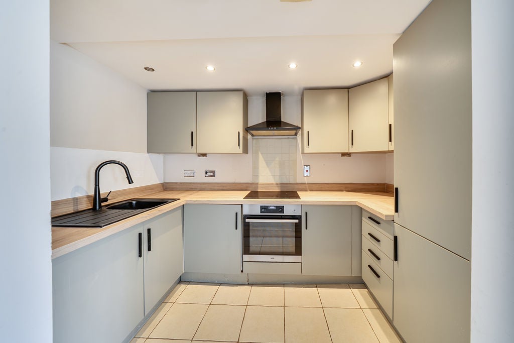 Flat Kelburne Road in Oxford