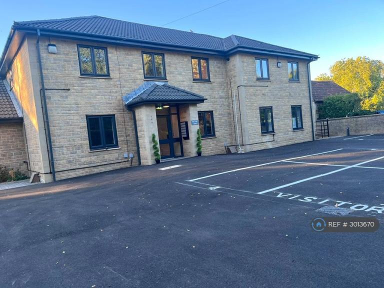 Flat Aylen Way in Derry Hill