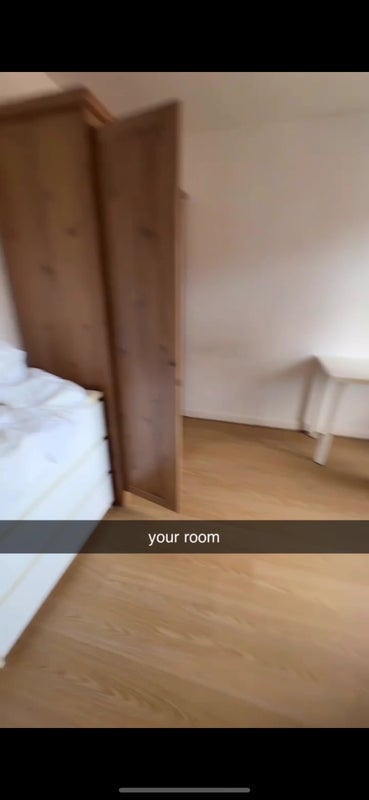 Room Wright Way in Bristol