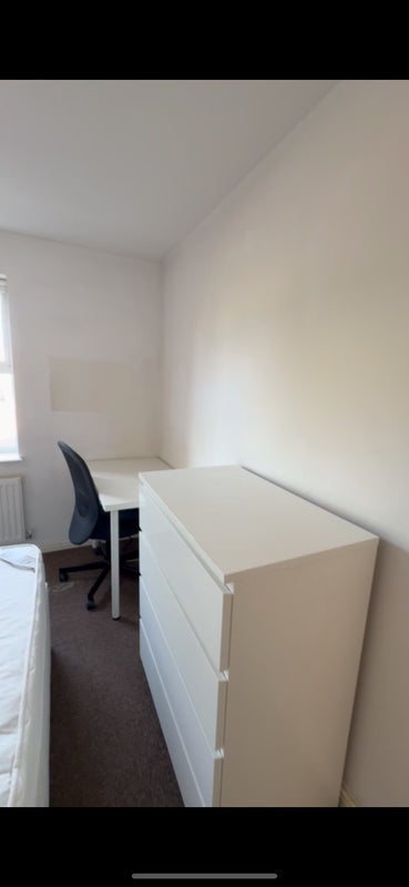 Room Wright Way in Bristol