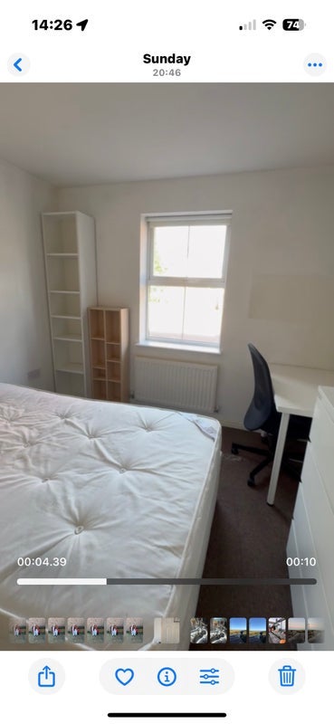 Room Wright Way in Bristol