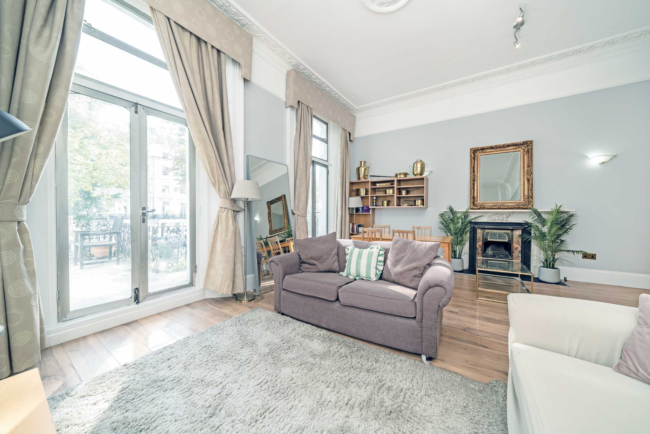 Flat St Stephen's Gardens in City of Westminster