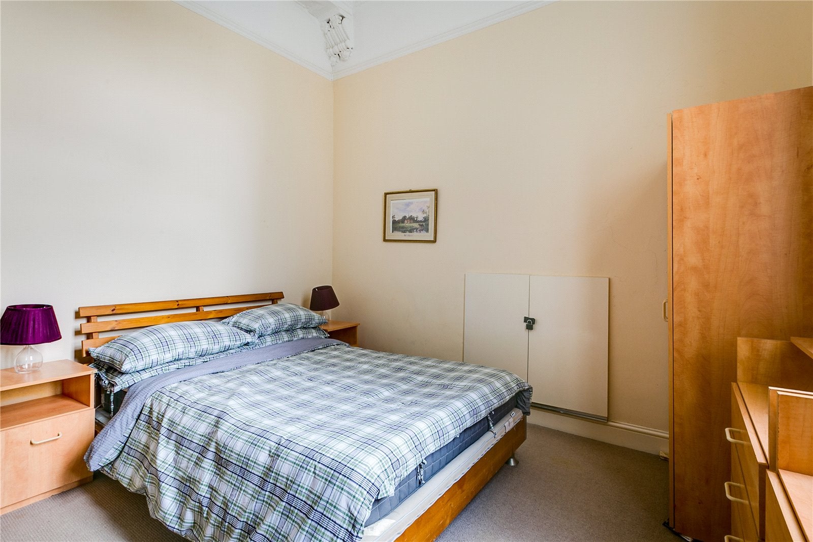 Flat St Stephen's Gardens in City of Westminster