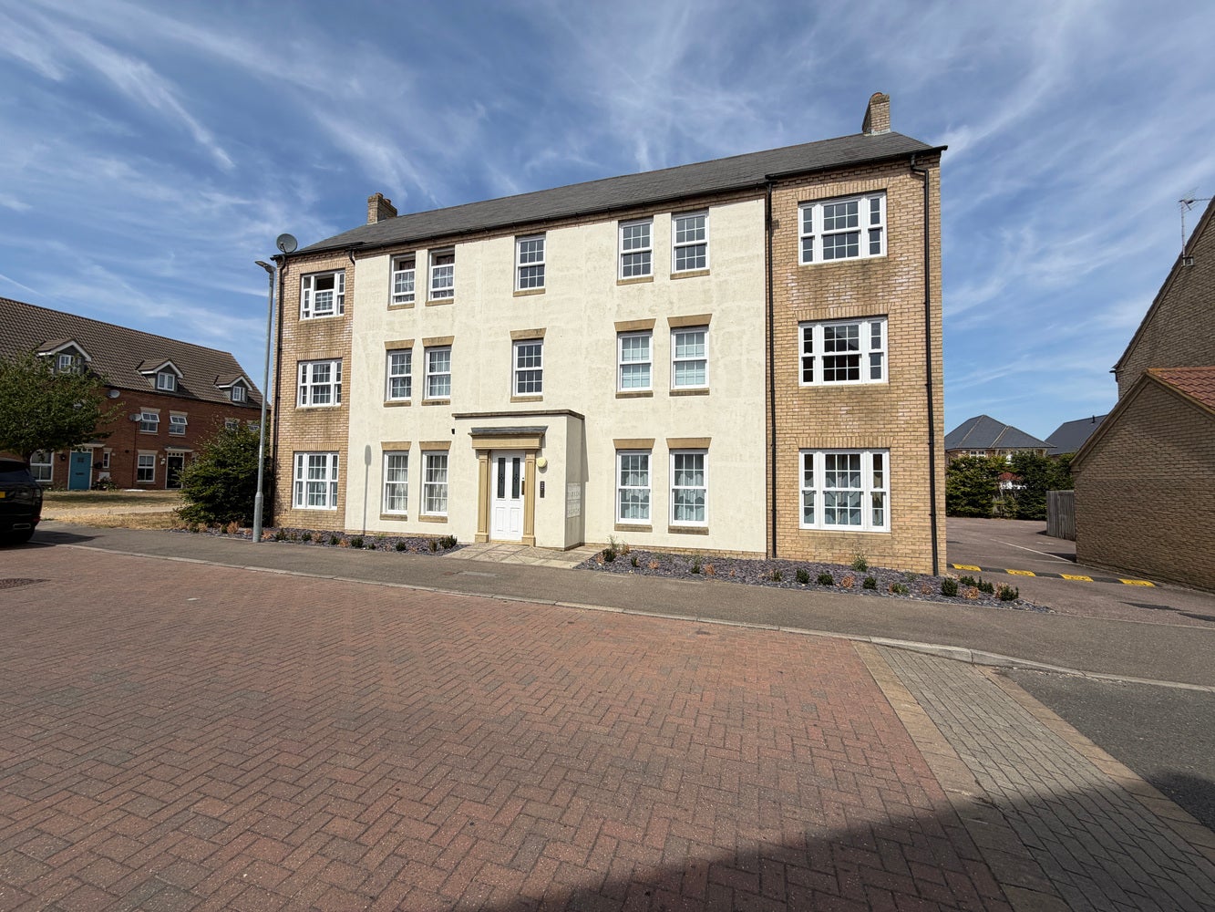 Flat Longchamp Drive in Ely