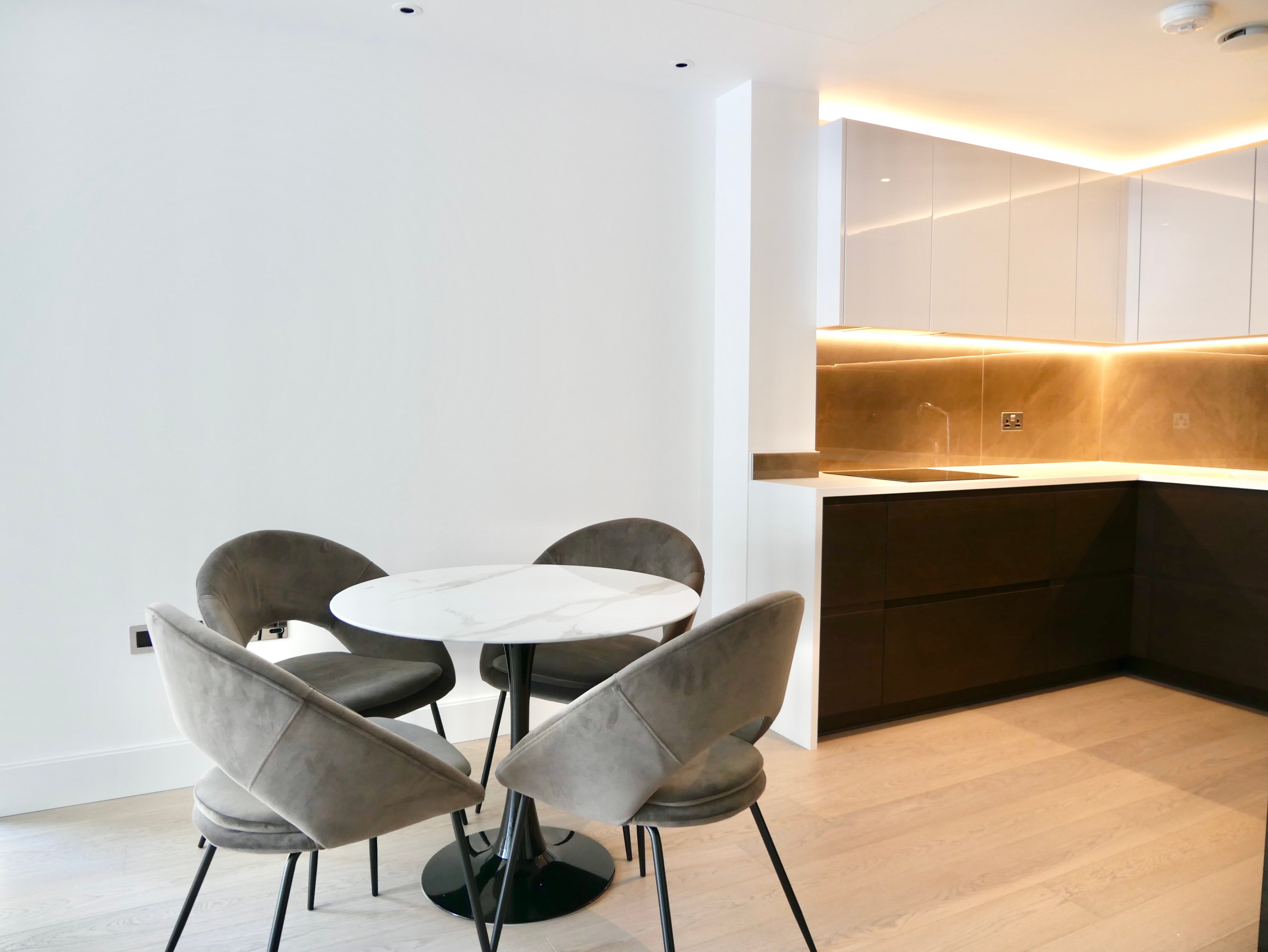 Flat Warwick Lane in Greater London