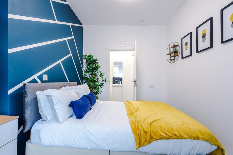 Room Tonge Moor Road in Bolton