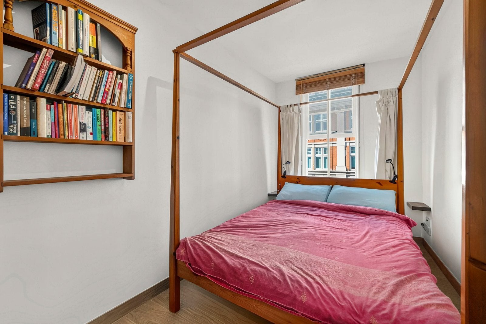 Flat Martlett Court in City of Westminster