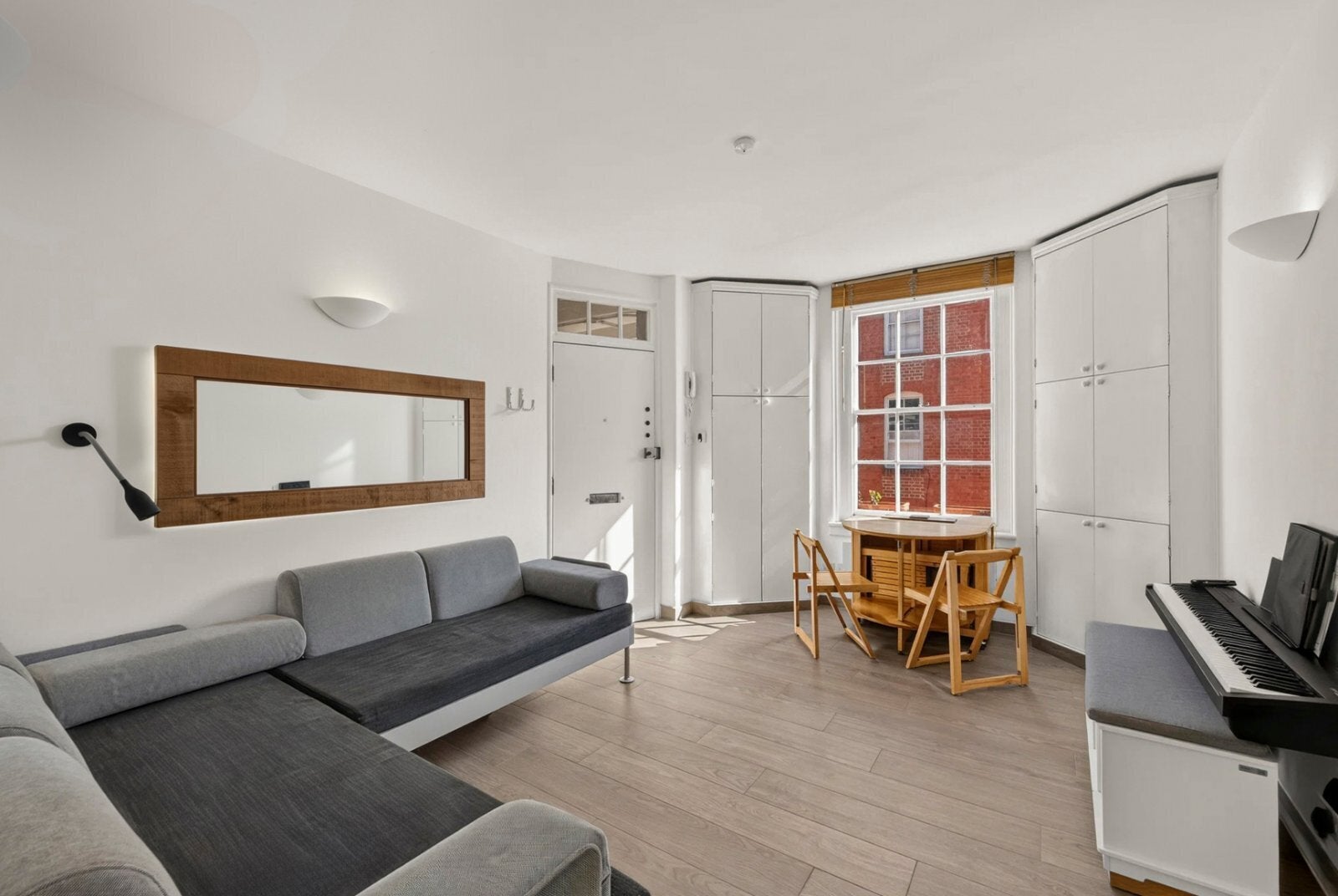 Flat Martlett Court in City of Westminster