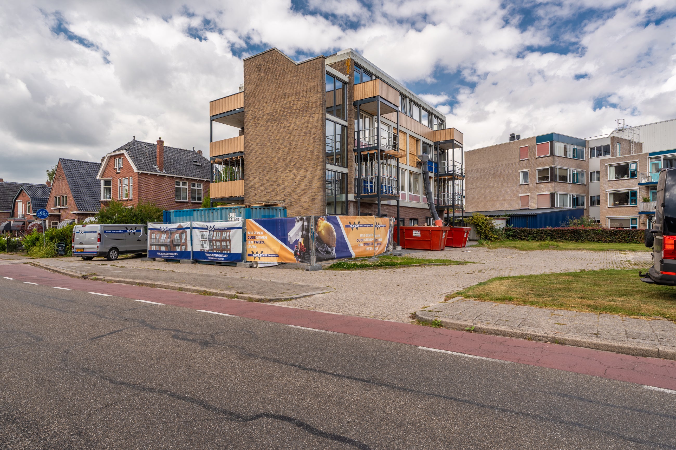 Flat Burgemeester Mr. H.J. Engelkens-laan in Winschoten