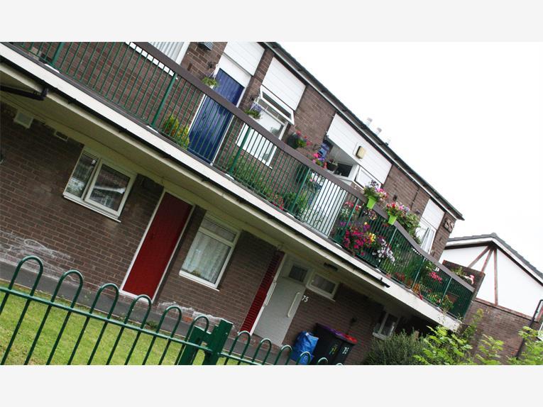 Flat Shawfield Close in Madeley
